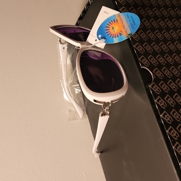 Designer sunglasses - Picture 7 of 8